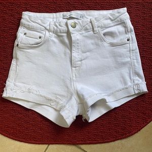 ZARA White shorts size 4